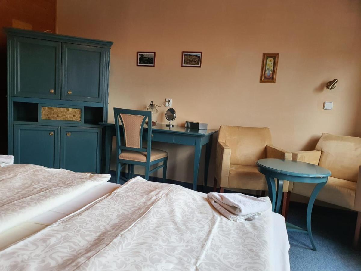 Hotel Pam Jáchymov Esterno foto